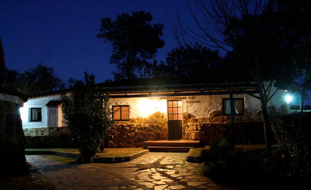 Las Cabañas de Buffalos Cumbres Mayores Exterior foto